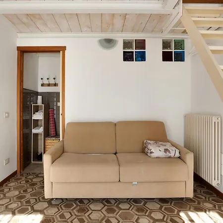 Il Giostro 1 Biassa Lejlighed